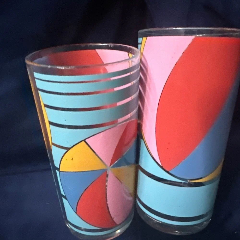 Vintage Acrylic Beach Ball Ice Bucket and 4 Tumbler Glass Set Retro Barware Blue